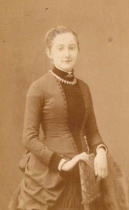 CHANTILLIN MADELEINE.jpg