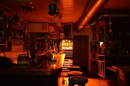 LE BISTROT FAIT SA BROC.JPG