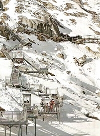 MER DE GLACE ESCALIER.jpg