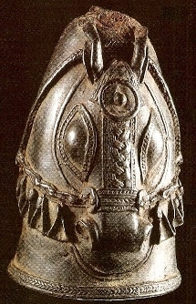 YORUBA IJEBU CLOCHE 9CM.jpg