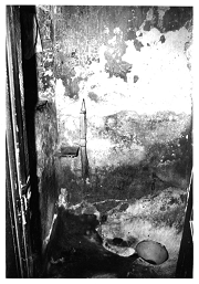 RUE DU VIEL RENVERSE WC 1975.png