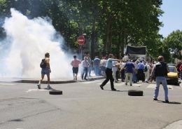 2001 07 02 MANIF COMMERCANTS ARTISANS.jpg