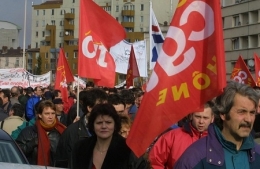 2001 01 25 MANIF RETRAITES.jpg