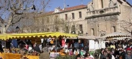 Forcalquier marché.jpg
