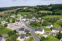 un bourg en France.jpg