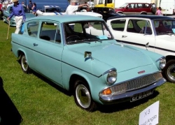 Ford Anglia ( 1967 )