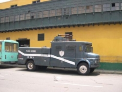 Camion anti Emeute / Pérou