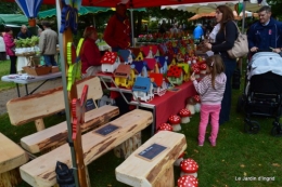 jardin,St Avit Seigneur brocante,Neuvic fête des plantes 081.JPG