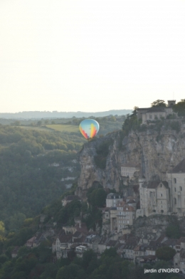 Mongolfières à Rocamadour,Martel village 146.JPG
