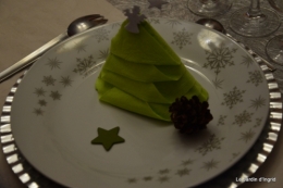 marché de Noel à Couze,table de Noel 082.JPG