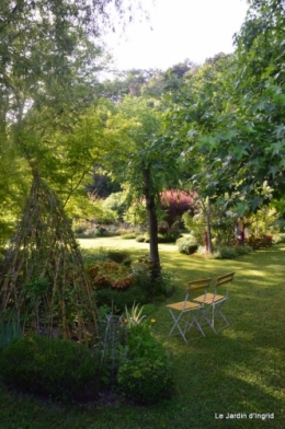en juin jardin 168.JPG
