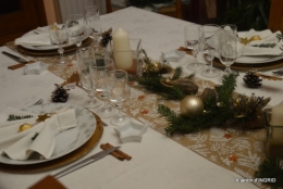 table de Noel,enfants canal,bouquet,tourterelle 046.JPG