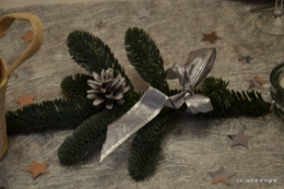 marché de Noel à Couze,table de Noel 084.JPG