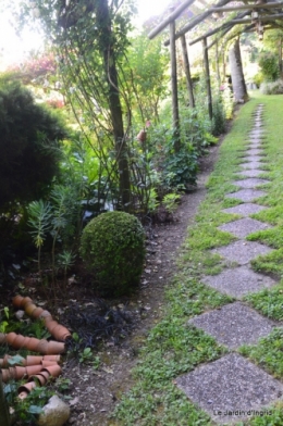 mai au jardin,les filles 170.JPG