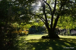 Lalinde passerelle,bouquet,jardin septembre 037.JPG