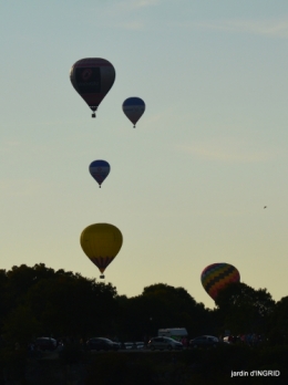 Mongolfières à Rocamadour,Martel village 144.JPG