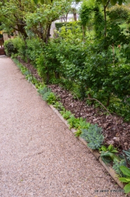 jardin avril 078.JPG