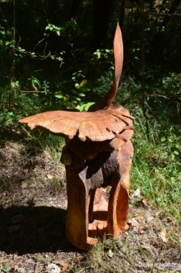 manthe religieuse,Lalinde marché,Land art au Colombier 114.JPG