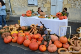 canoes,Combarel,canal automne,Issigeac,décos couronne,citrouille 175.JPG