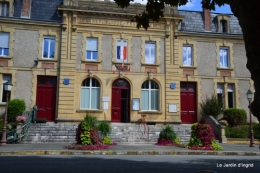 Lalinde,toiles d'araignées,les filles à St Astier 015.JPG