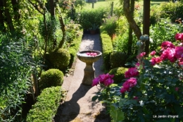 mai au jardin,les filles 195.JPG