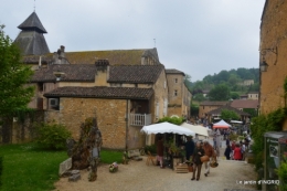 Colombier,Cadouin,jardin,roses,pluie 070.JPG