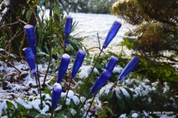 Neige en dordogne,jardin 178.JPG