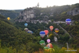 Mongolfières à Rocamadour,Martel village 088.JPG