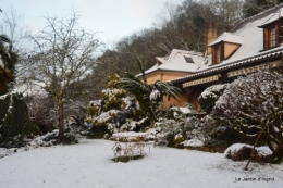 Neige en dordogne,jardin 132.JPG