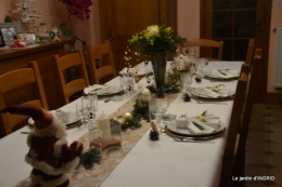 table de Noel,enfants canal,bouquet,tourterelle 048.JPG