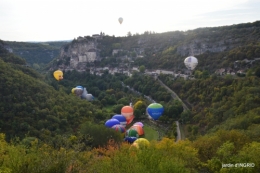 Mongolfières à Rocamadour,Martel village 077.JPG