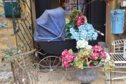 Colombier,Cadouin,jardin,roses,pluie 067.JPG