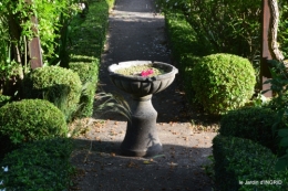 tour jardin de mai ,les épouvantails,préparation 074.JPG