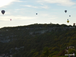 Mongolfières à Rocamadour,Martel village 142.JPG
