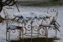 Neige en dordogne,jardin 163.JPG