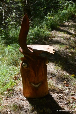 manthe religieuse,Lalinde marché,Land art au Colombier 115.JPG