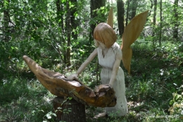 manthe religieuse,Lalinde marché,Land art au Colombier 097.JPG