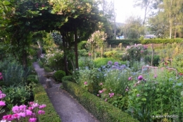 Trémolat,petit jardin,Julie 060.JPG