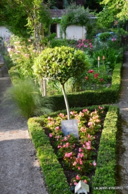 jardin en mai,visites bus,petit jardin 132.JPG