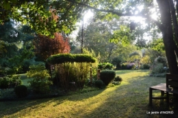 male ancienne,septembre jardin,couronne,bouquet 092.JPG