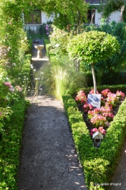 mai au jardin,les filles 192.JPG