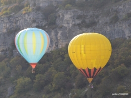 Mongolfières à Rocamadour,Martel village 133.JPG