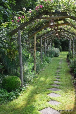 portes ouvertes,taille marguerittes,jardin 010.JPG