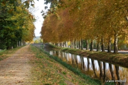 canal automne ,jardin,Ines 111.JPG