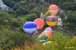 Mongolfières à Rocamadour,Martel village 081.JPG