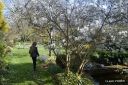 Romane,arbre de Paques,chez Bernadette,jardin 021.JPG