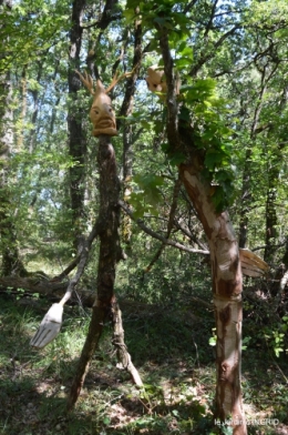 manthe religieuse,Lalinde marché,Land art au Colombier 108.JPG