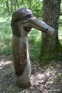 manthe religieuse,Lalinde marché,Land art au Colombier 095.JPG