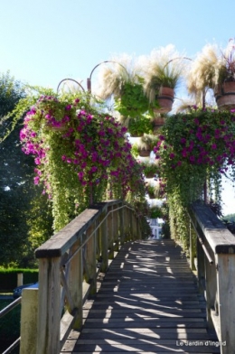 Lalinde passerelle,bouquet,jardin septembre 001-001.JPG