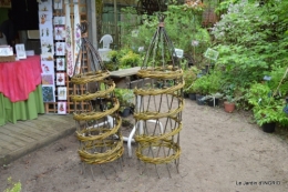 Fouleix,marguerites,hostas 057.JPG